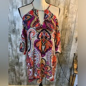 Alexia Admor colorful open shoulder tunic. Size S